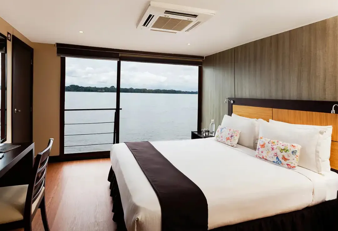 room 2 anakonda amazon river cruise